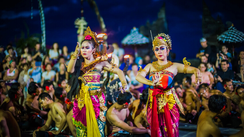 Cultura y Tradiciones de Bali: Qué Saber Antes de tu Viaje